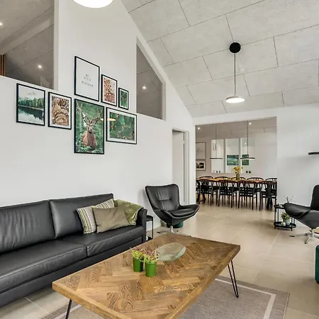 Lovely In With Sauna